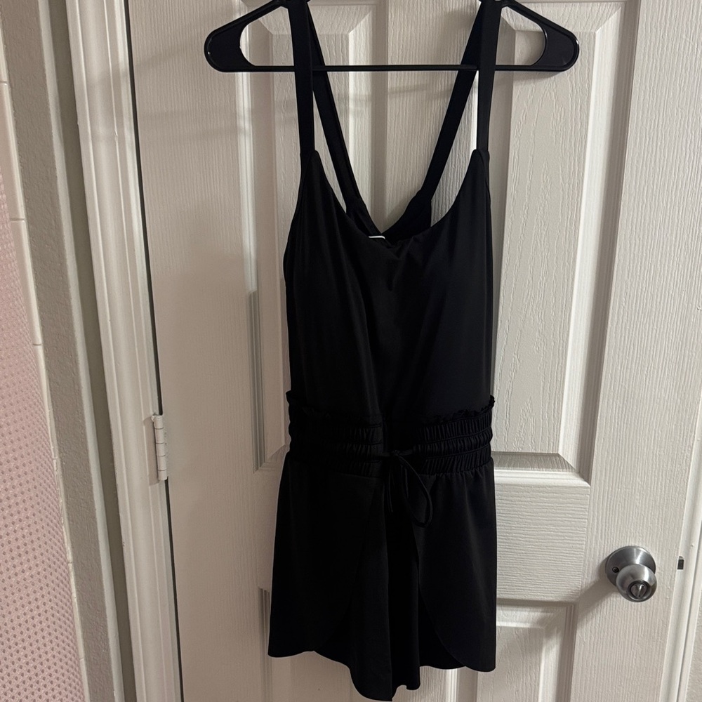 HALARA Elegant Black Romper